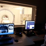 Centrum fokusovaného ultrazvuku navigovaného magnetickou rezonancí v Thomayerově nemocnici